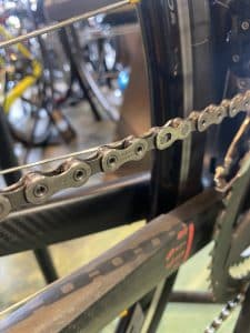 ロードバイクのチェーン空拭き後の画像