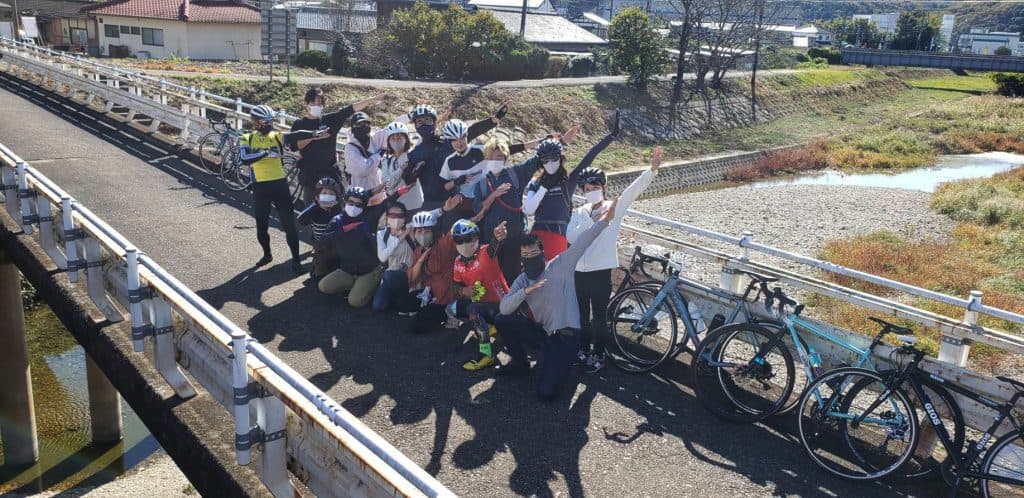 神社巡りチームの記念撮影
