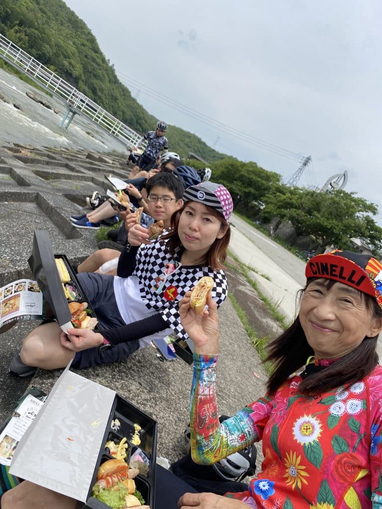 旭川河川敷ランチ10