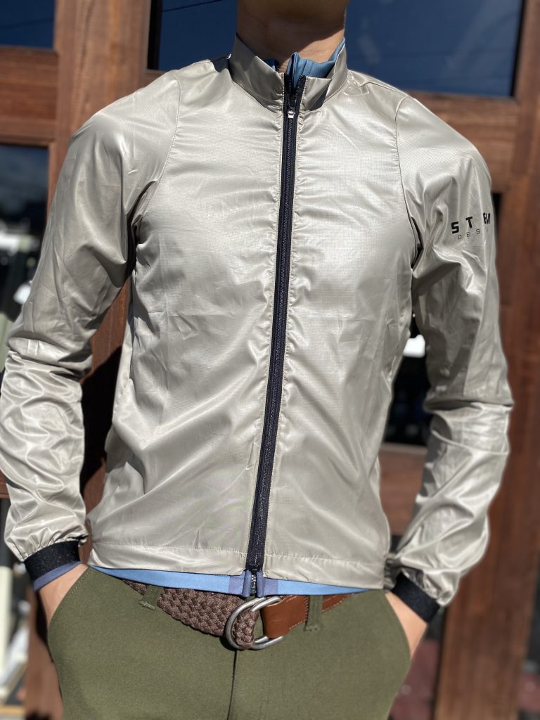 秋のサイクリングで汗冷えしない服装｜脱ぐ順番と持ち運び方