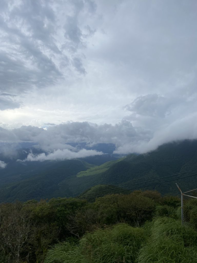 2日目鶴見岳山頂からの景色